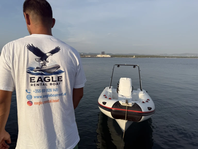 Wynajem Łódż półsztywna Eagle z patentem 