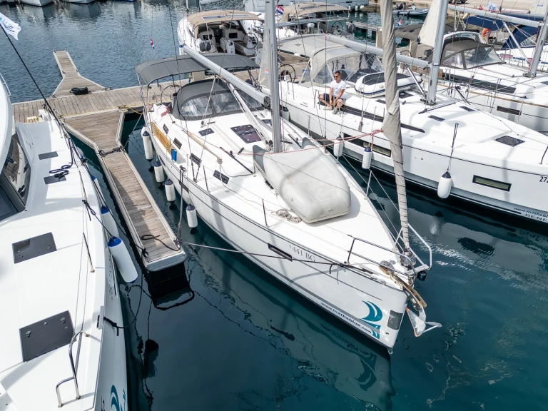 Wynajmij Bavaria Cruiser 40 w Primosten