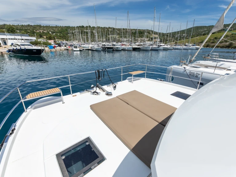 Wynajmij Motorówka z lub bez skippera Fountaine Pajot w Primosten