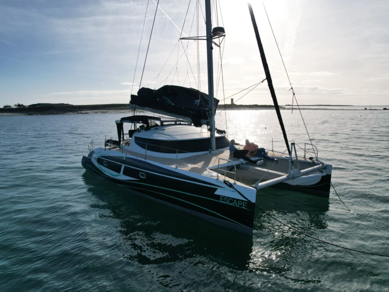 Wynajmij Katamaran z lub bez skippera Fountaine Pajot w La Rochelle