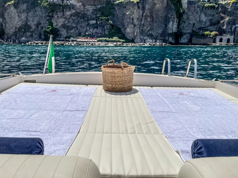 Wynajem w Isola d'Ischia- Itama Itama 38 Open na SamBoat