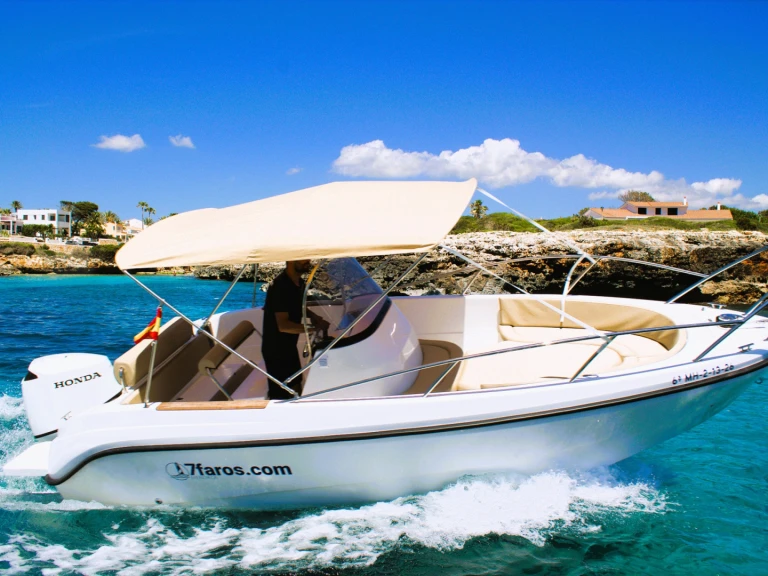 Wynajem Motorówka Polyester Yacht z patentem 