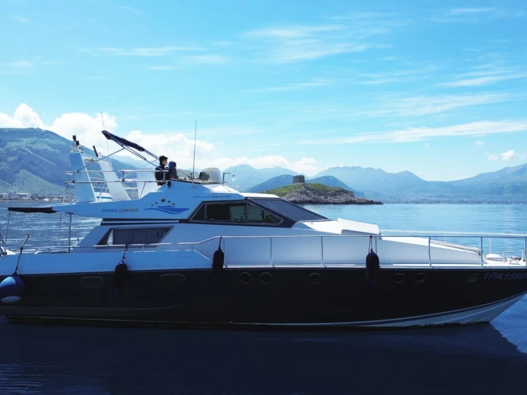 Wynajmij River Craft 45 Fly  w Castellammare del Golfo
