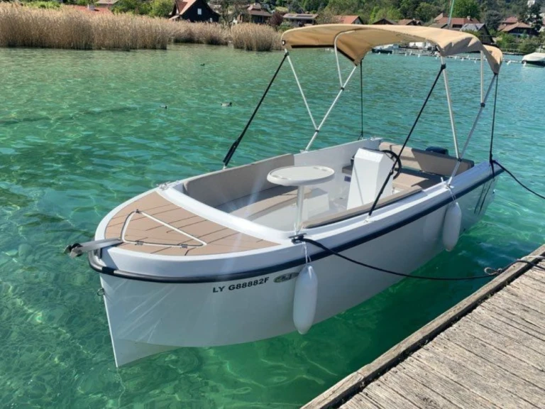 Wynajem łodzi Annecy tanio 520 Premium