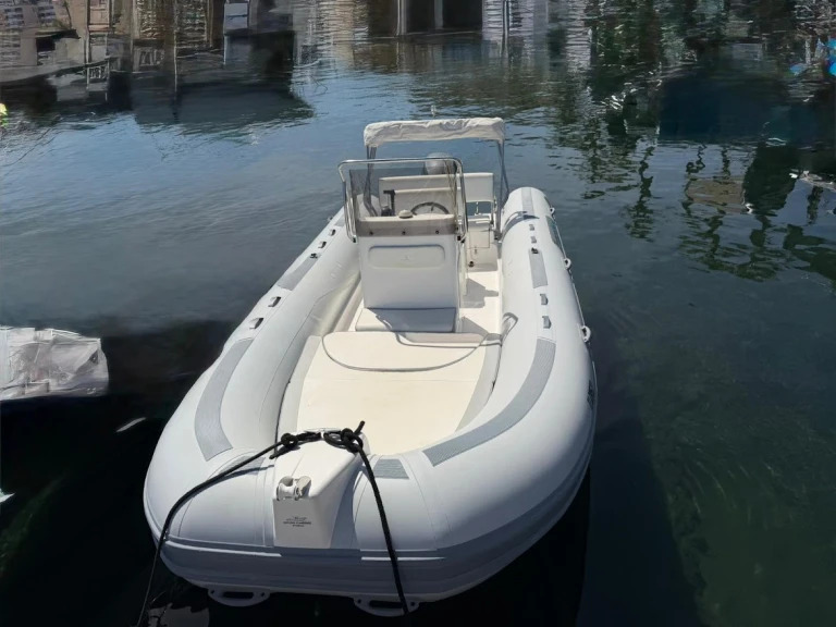 Wynajmij Capelli Tempest 630 w Port du Lavandou