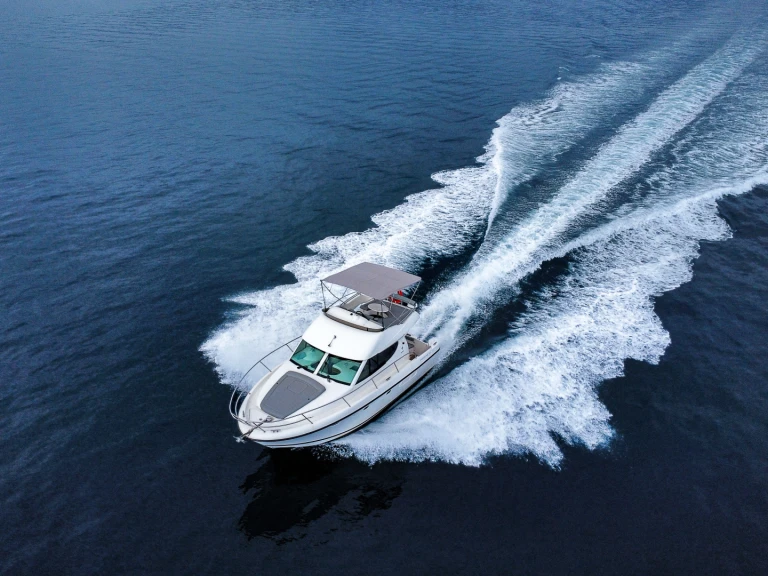 Wynajmij Motorówka z lub bez skippera Jeanneau w Split Port