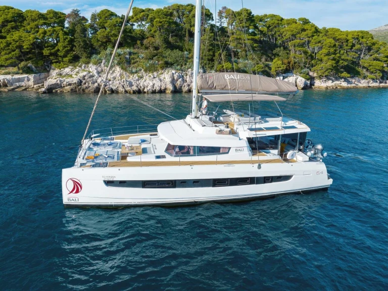 Wynajmij Katamaran z lub bez skippera Bali w Trapani