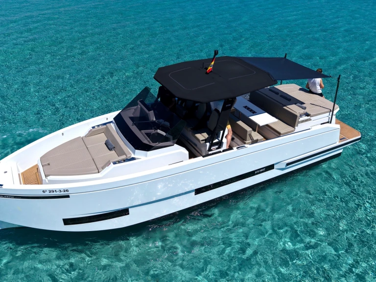 Wynajmij De Antonio D32 w Marina Botafoch