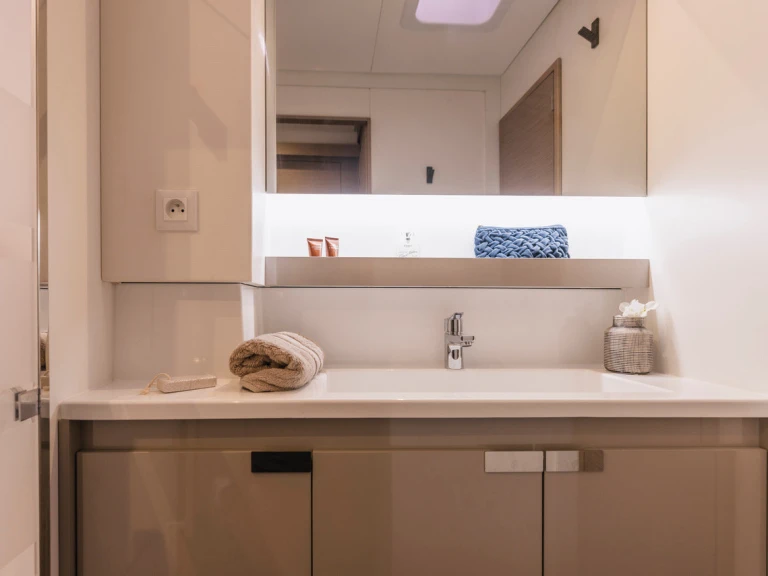 Wynajmij Fountaine Pajot Aura 51 w Sant Antoni de Portmany