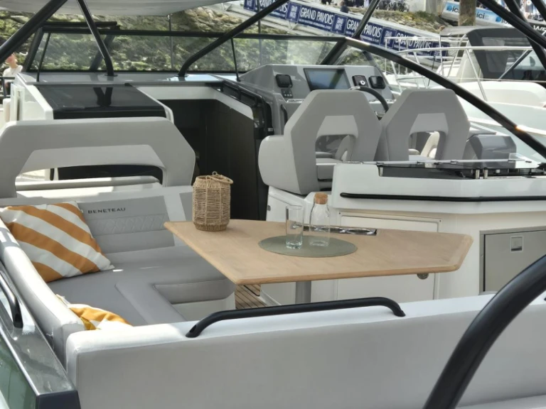 Wynajem w Hyeres- Bénéteau Flyer Serie 10 na SamBoat