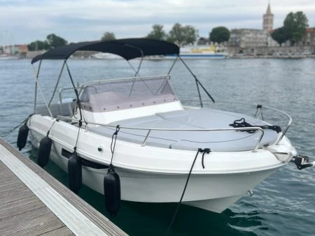 Wynajmij Motorówka z lub bez skippera Atlantic w Preko