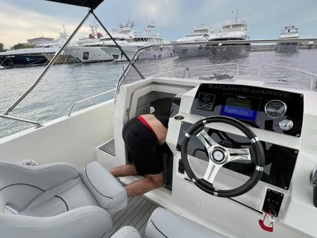 Wynajem Motorówka Atlantic z patentem 
