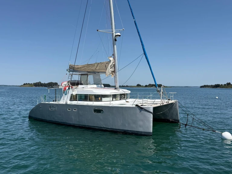 Wynajmij VISAGE 450 w Pointe-à-Pitre