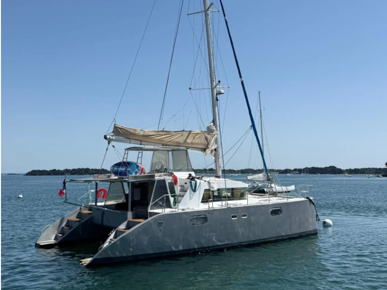 Wynajmij Katamaran z lub bez skippera VISAGE w Pointe-à-Pitre