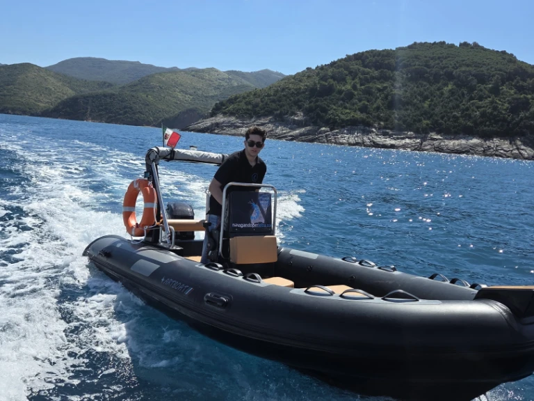 Wynajmij artboat RIB 500 w Portoferraio Port