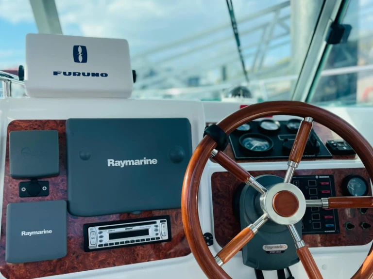 Wynajmij Jeanneau Merry Fisher 695 w Gives