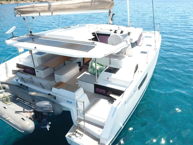 Wynajem Katamaran w Ateny - Fountaine Pajot Astrea 42