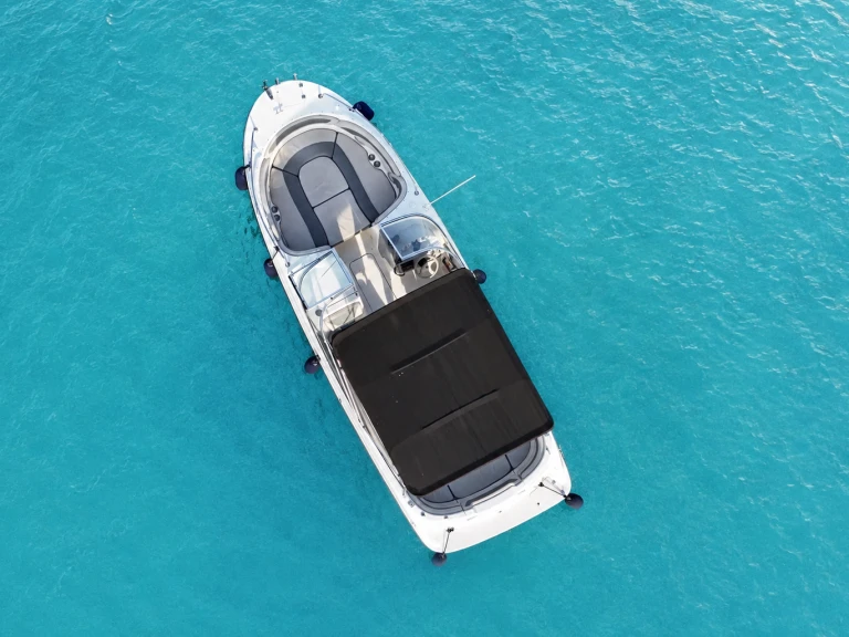 Wynajem łodzi Puerto Banús tanio Bayliner 249 SD