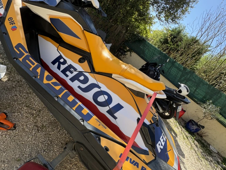 Wynajem łodzi Saint-Tropez tanio Spark