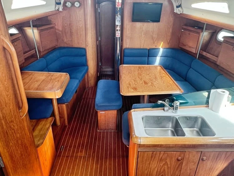 Wynajem łodzi Jeanneau Sun Odyssey 43 w Genova na SamBoat 