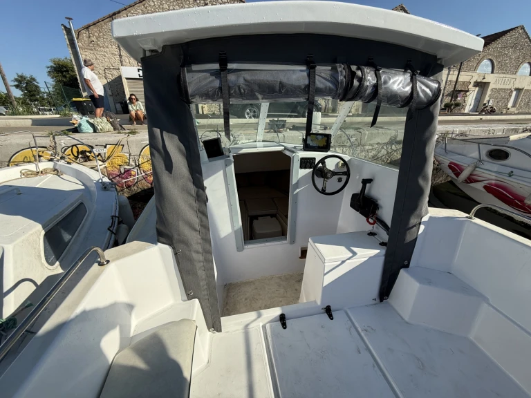 Wynajmij Clear Clear liner 530 w Sète