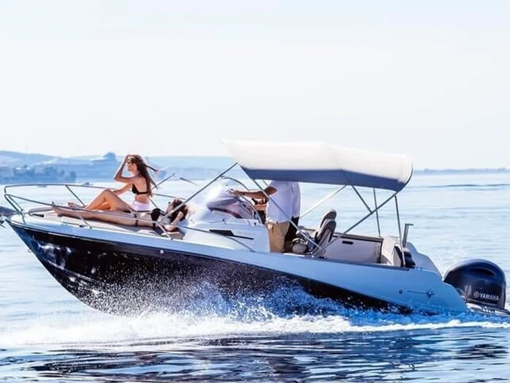 Wynajmij Jeanneau Cap Camarat 6.5 WA w Zadar