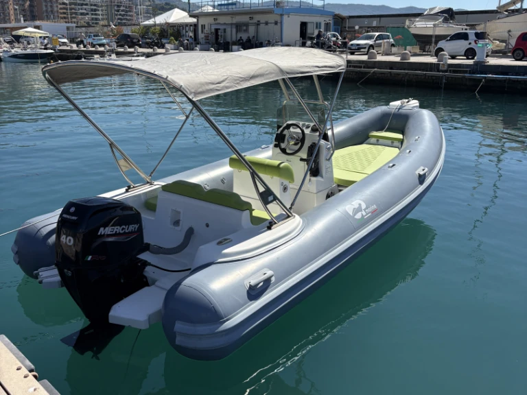 Wynajem w Salerno- Predator 599 na SamBoat