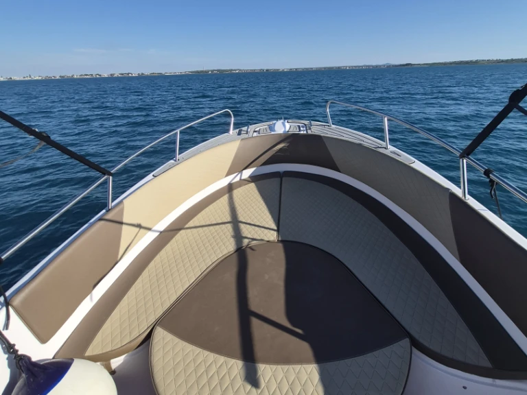 Wynajem Motorówka Insidias Marine z patentem 