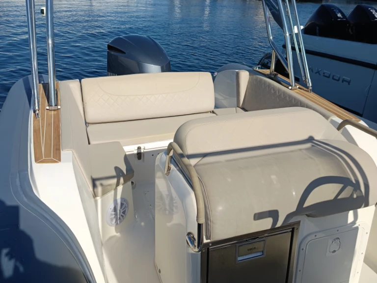 Wynajmij Capelli Tempest 775 w Ajaccio