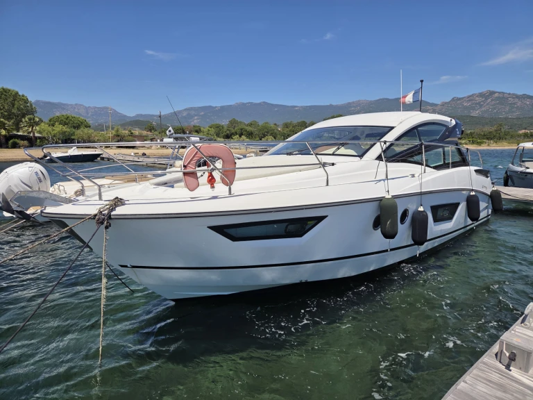 Wynajem łodzi Bénéteau Gran Turismo 40 w Porto-Vecchio na SamBoat 