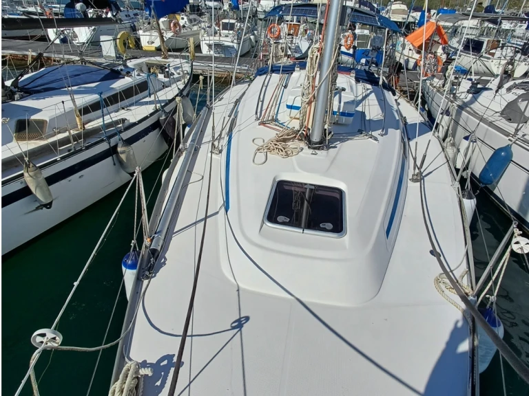 Wynajem łodzi Bavaria Bavaria 37 w Genova na SamBoat 
