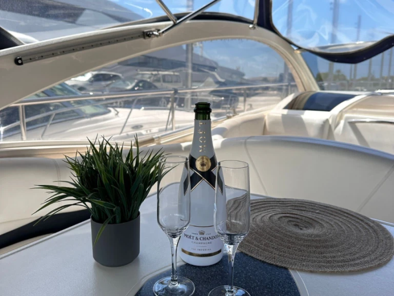 Wynajem Motorówka w Palma de Mallorca - Fairline Targa 52 Gran Turismo
