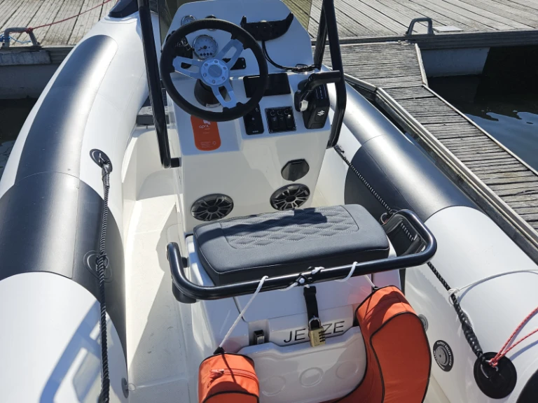Wynajem łodzi 3D Tender TR54 w Pornichet na SamBoat 