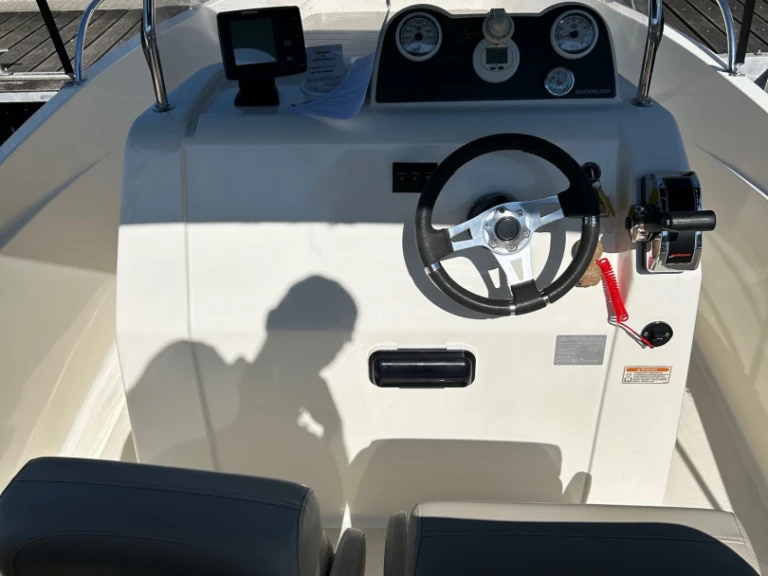 Wynajem łodzi Quicksilver Activ 535 Open w Aix-les-Bains na SamBoat 