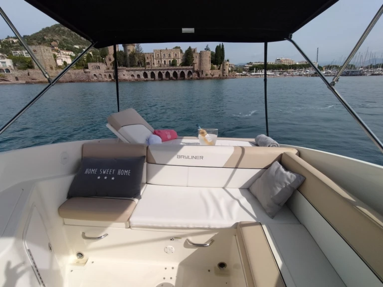 Wynajem łodzi Bayliner Bayliner 742 Cuddy w Mandelieu-la-Napoule na SamBoat 