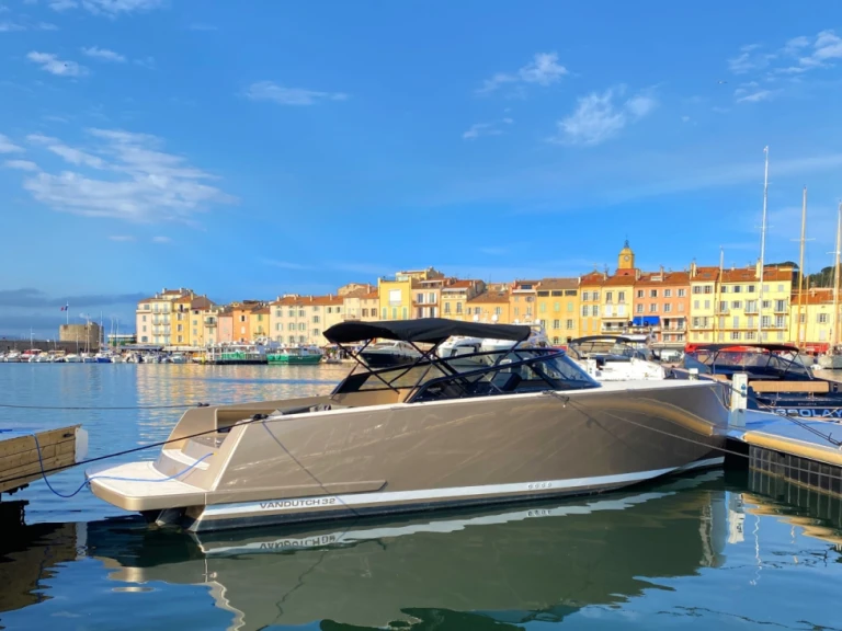Wynajmij VanDutch VANDUTCH 32 w Saint-Tropez