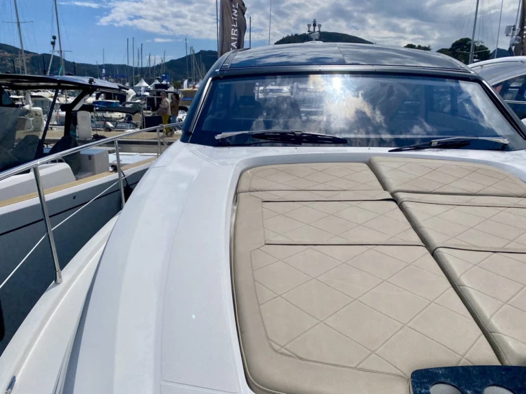 Wynajem łodzi Fairline Fairline 50 w Port Grimaud na SamBoat 