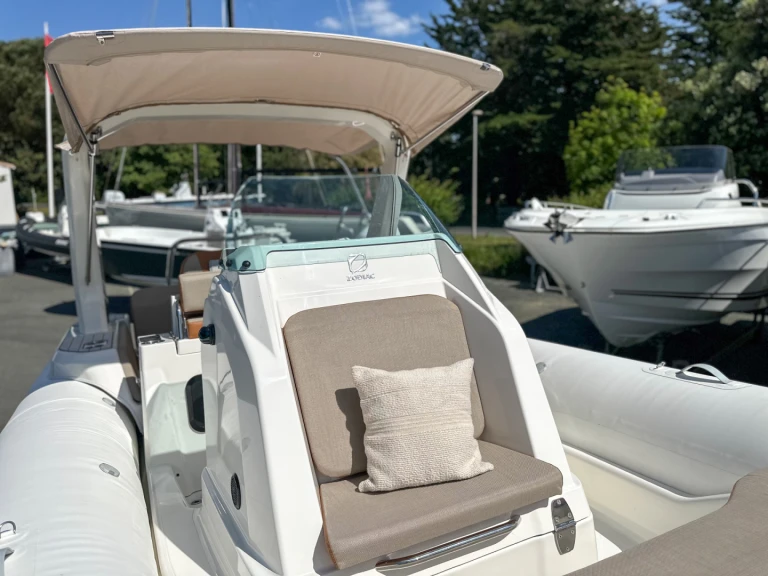 Wynajem w La Flotte- Zodiac Medline 7.5 na SamBoat