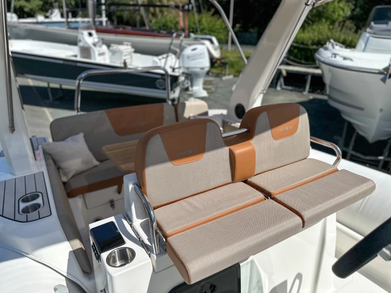 Wynajem łodzi La Flotte tanio Medline 7.5