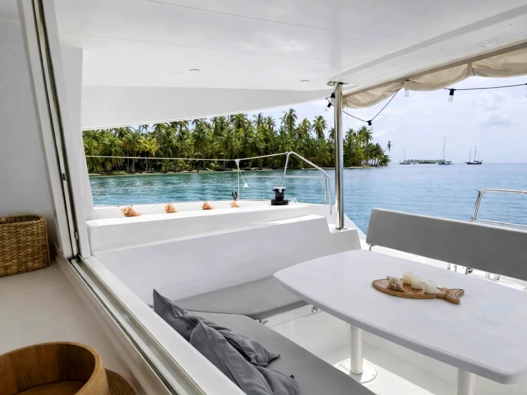 Wynajmij Lagoon Lagoon 400 w Ibiza Town