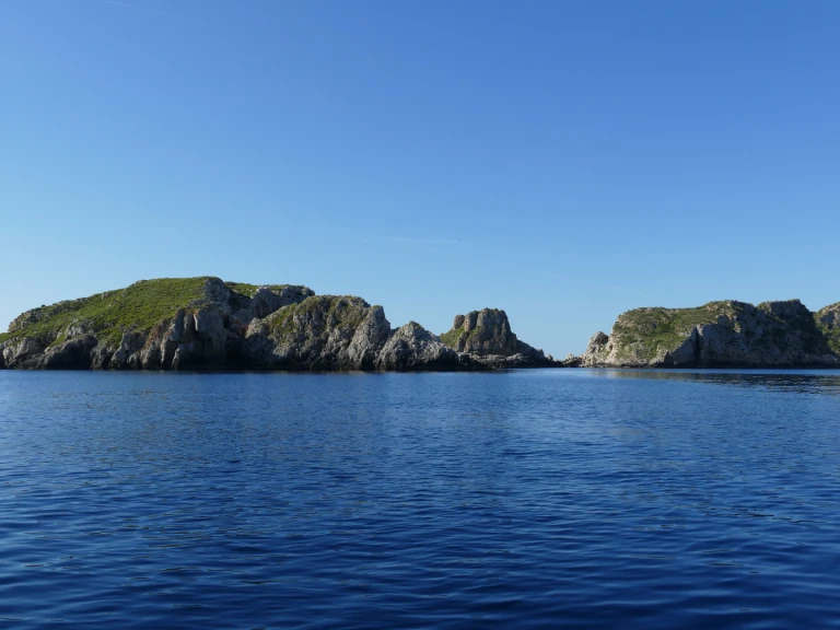 Wynajem łodzi Estable Estable 500 Consola w Port Adriano na SamBoat 