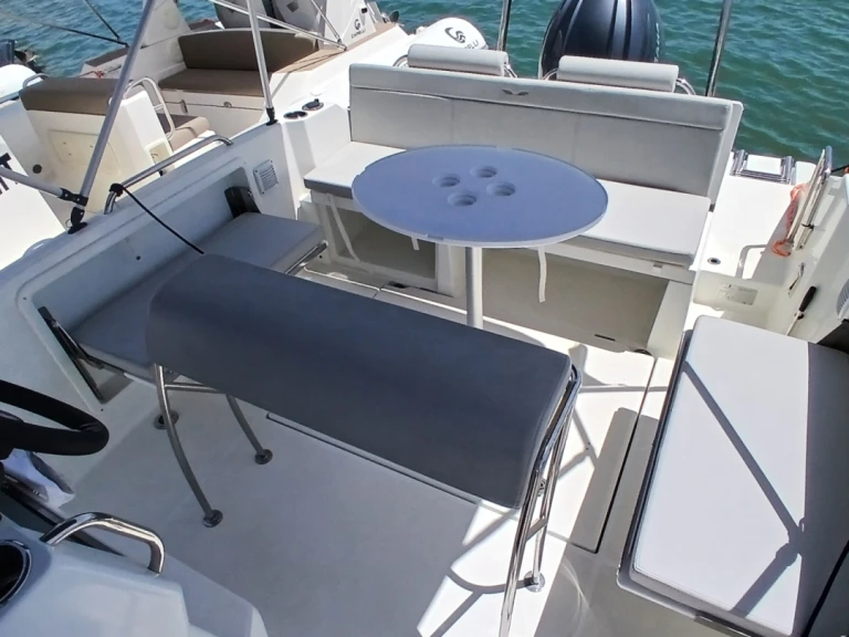 Wynajmij Bénéteau Flyer 7 SPACEdeck w Portimão