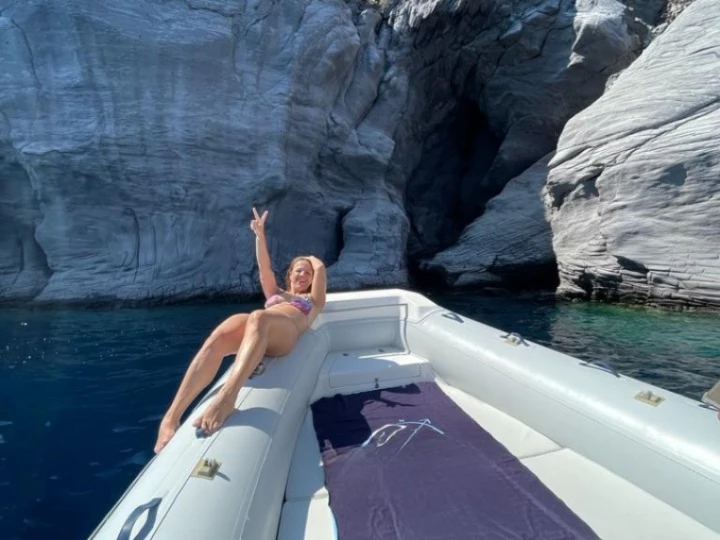Wynajem łodzi Marco 26 w Oía na SamBoat 