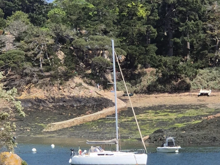 Wynajem Żaglowiec w Saint-Quay-Portrieux - Jeanneau Sun Odyssey 33i