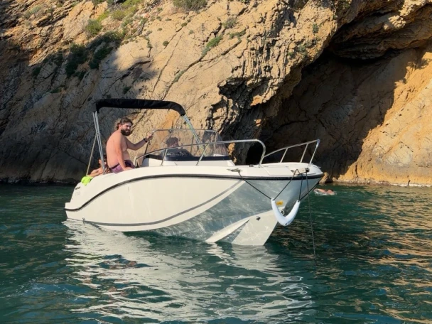 Wynajem Motorówka w Marsylia - Quicksilver Activ 675 Open