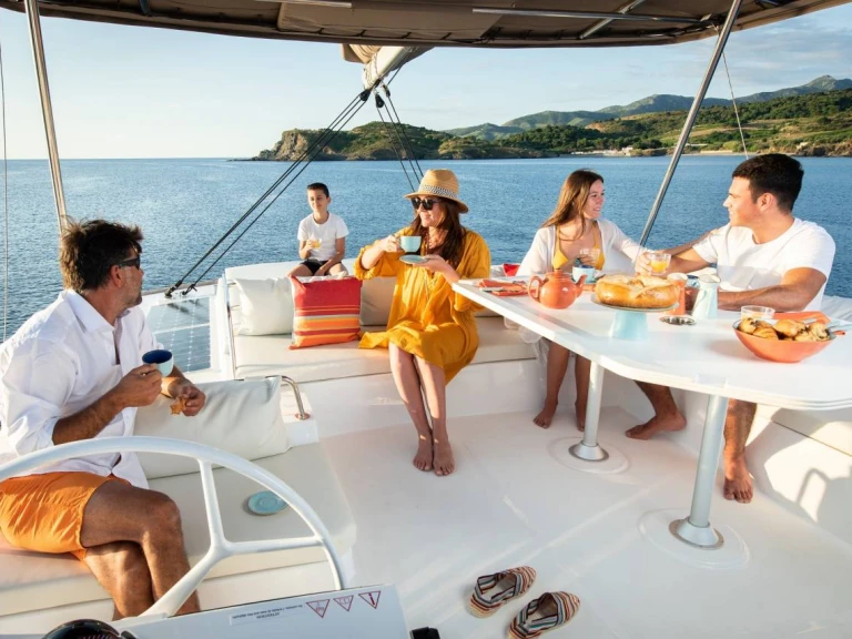 Wynajmij Katamaran z lub bez skippera Bali w Marmaris