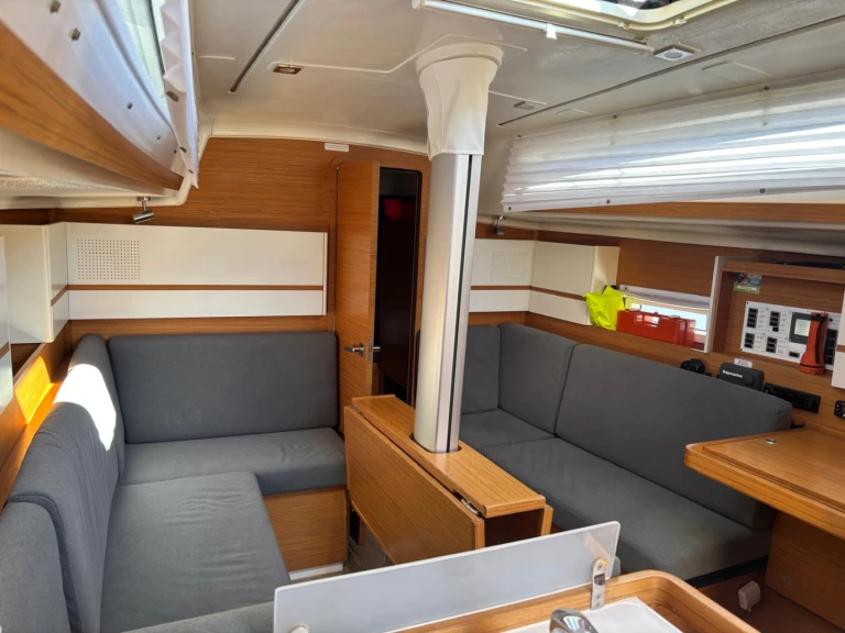 Wynajmij Żaglowiec z lub bez skippera Elan w Pula