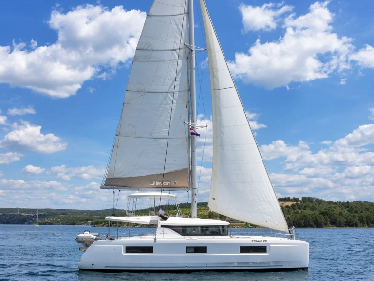 Wynajmij Lagoon Lagoon 46 w Skradin