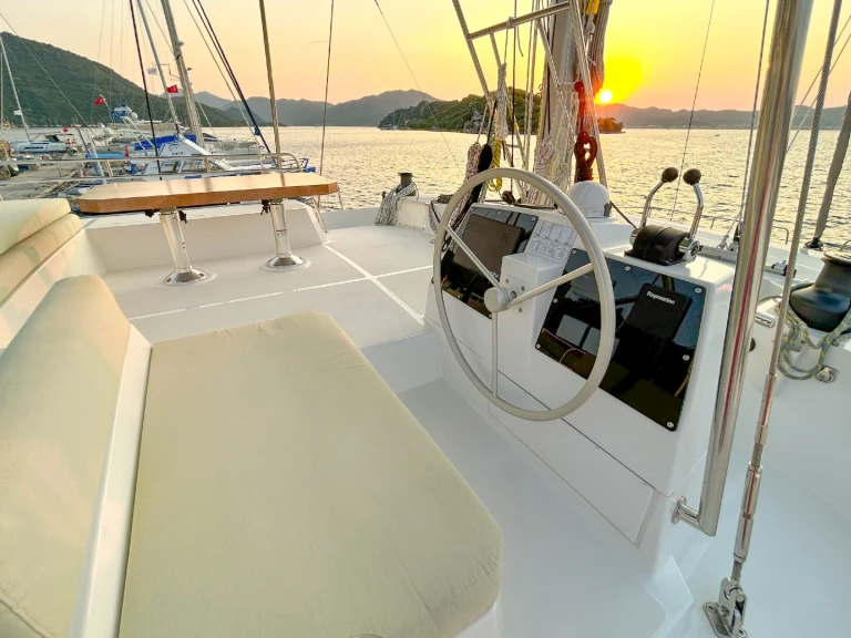 Bali Bali 4.8 między profesjonalistami a osobami prywatnymi w Marmaris