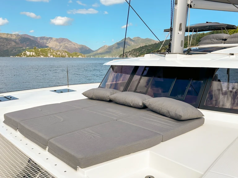 Wynajmij Fountaine Pajot Tanna 47 w Marmaris